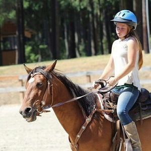 Meet your Posher, Olivia